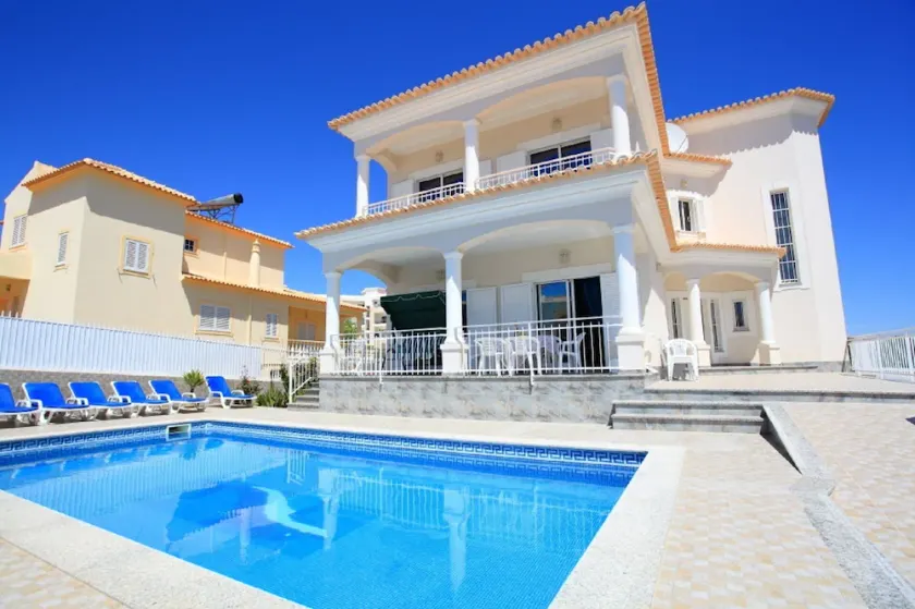 Lys villa med pool i Albufeira - Image 1