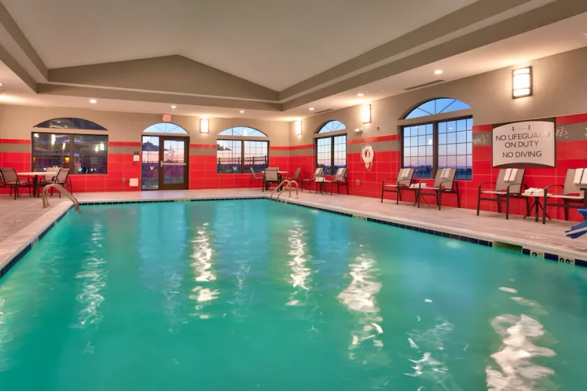 Hallenbad + Whirlpool | Voll ausgestattete Suite - Image 1