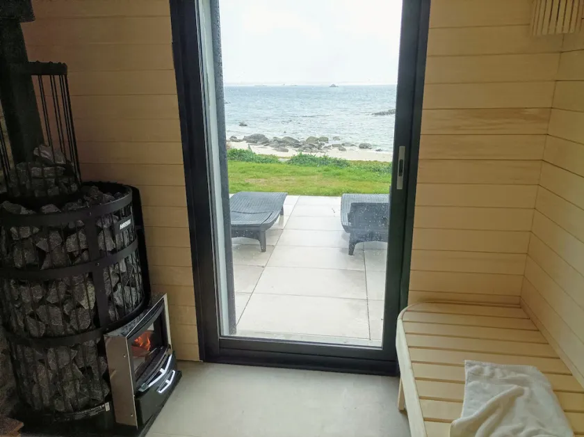 Villa Les Mouettes, 180°-Meerblick, SAUNA, direkter Zugang zum Strand - Image 1