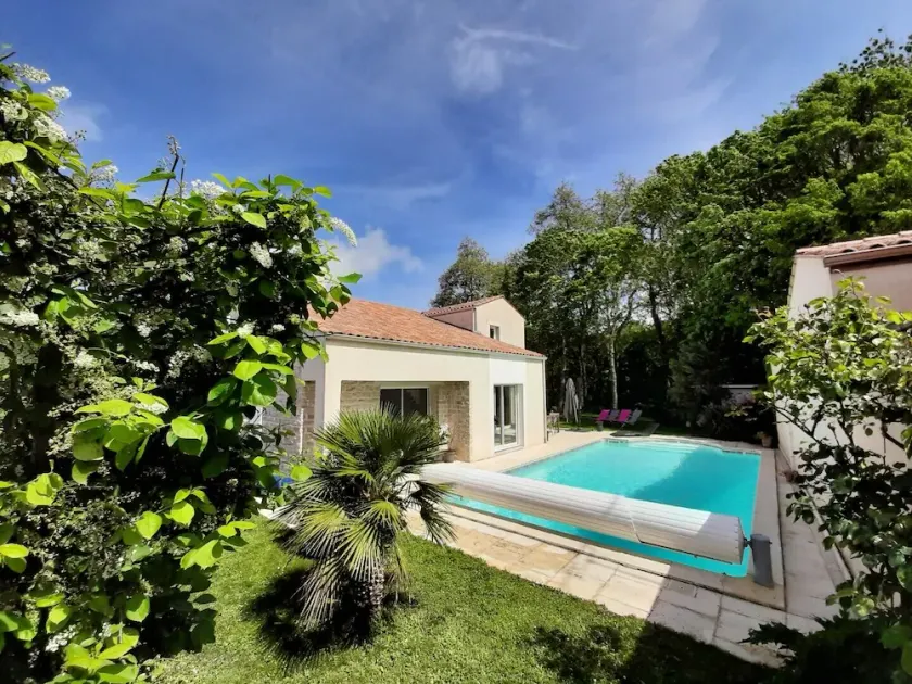 Ljus villa i grön miljö, nära La Rochelle och Ile de Ré - Image 1
