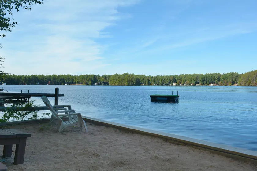 Adirondack Lakefront - Sucht Schneemobilfahrer für die ganze Saison - PREIS REDUZIERT - Image 1
