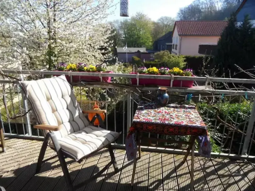 Gemütliche Wohnung mit Balkon am Waldrand - Image 1