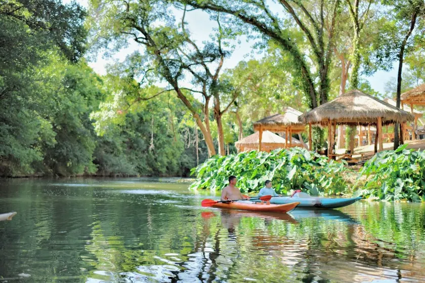 Brand new waterfront Cabin with many amenities: Pool, hot tub & kayaking. - RC6 - Image 1