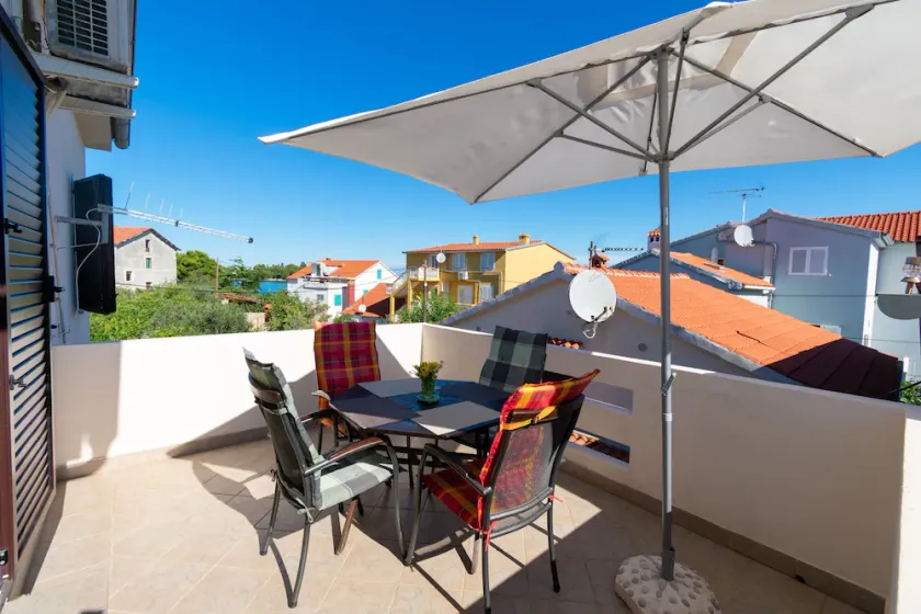 Two bedroom apartment near beach Preko, Ugljan (A-14917-a) - Image 1