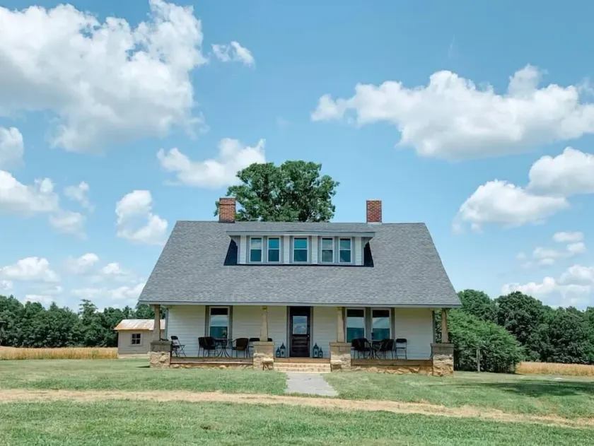 1901 Farmhouse peaceful nature experience - Image 1
