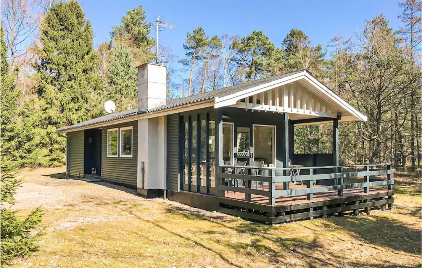 2 bedroom awesome home in Nexø - Image 1
