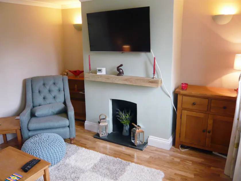 Chalet confortable de 2 chambres dans le joli village de Godstone sur les North Downs à Surrey - Image 1