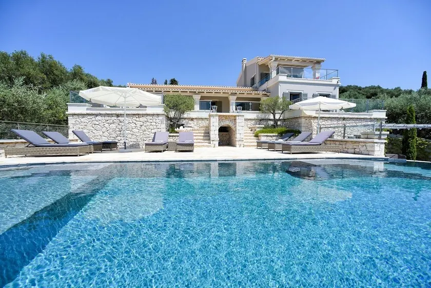Villa Pearl - Six Bedroom Villa, Sleeps 12 - Image 1