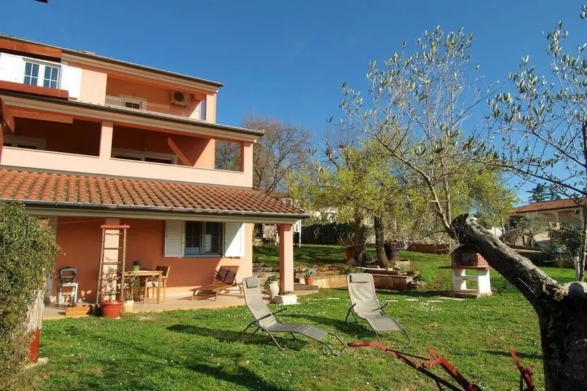 Appartement pour 2 personnes avec beau jardin - Image 1