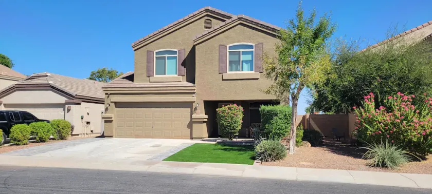 Charming 4 bed / 3 bath house, full amenities! - Image 1