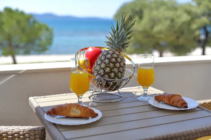 Deluxe Waves Apartments with sea view / Free Parking - Image 1