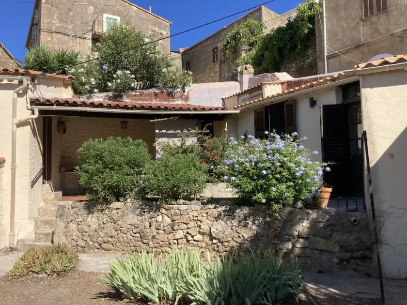 Maison hauteur de Lumio - Image 1