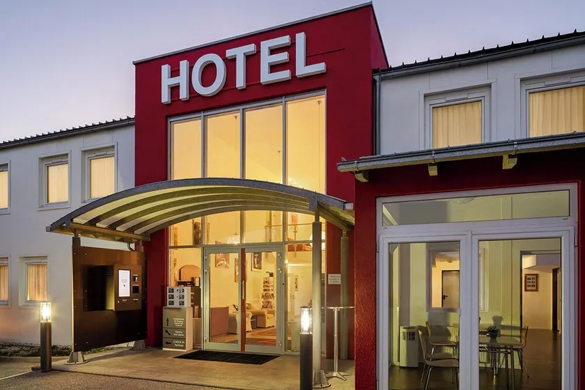 SLEEEP Hotel Sattledt - Image 1