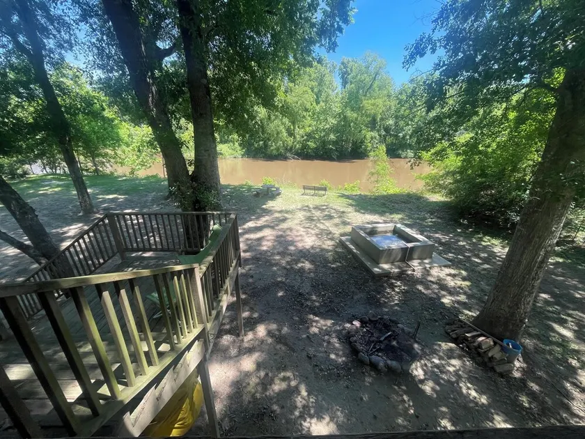 Lazy Aker Nest-river front, family fun, cold pool, stars, picnic, gatherings - Image 1