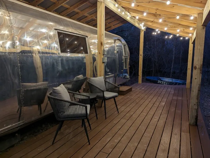 Riveted Retreat '62Airstream - 2hr Houston Dallas - Image 1