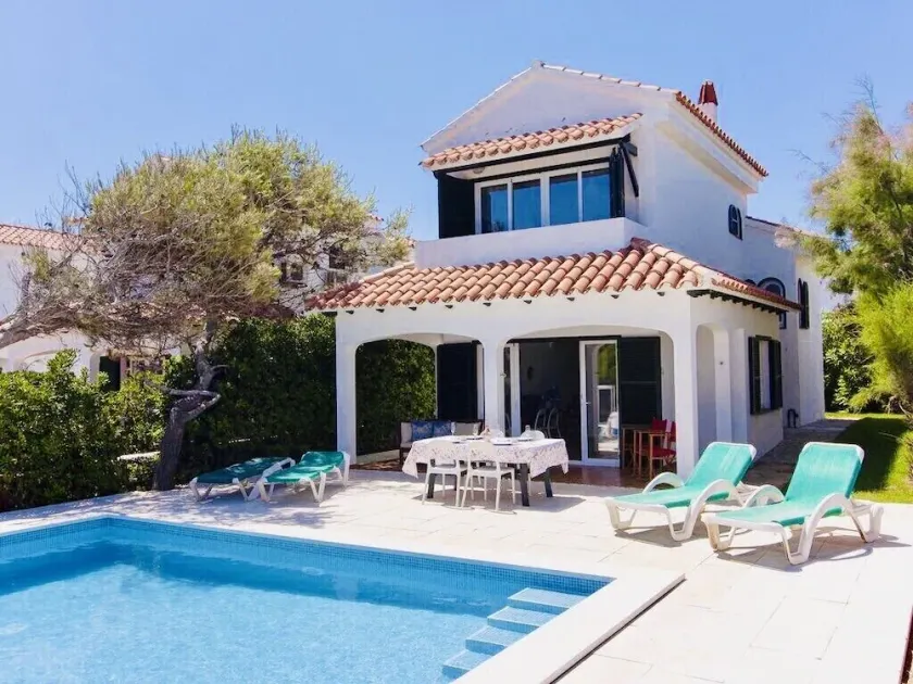 3 værelses villa med privat pool og fantastisk havudsigt 5 minutter fra stranden. TRÅDLØST INTERNET - Image 1
