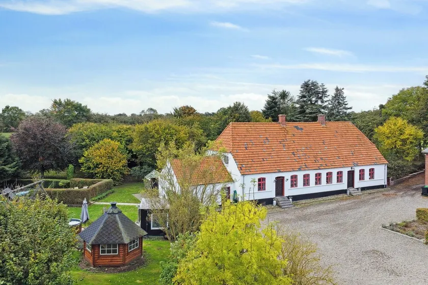 Lantlig idyll med vildmarksbad och bastu. - Image 1