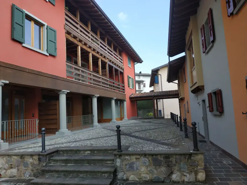 Ny 80m / 2 lägenhet i centrum av Songavazzo - Image 1