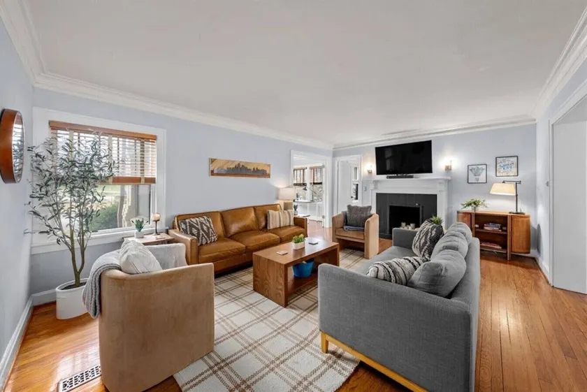 Stunning South Plaza Home On Loose Park - Image 1
