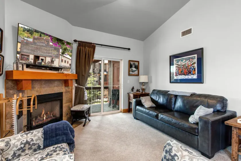 Moose Mgmt at Bear Hollow 4403 Top Floor-Pool-Hot Tub-Free Shuttle-Clubhouse - Image 1