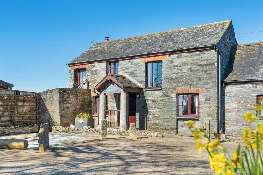 Hendra Barn - Traditional Converted Barn - Image 1