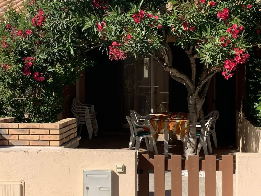Maison Familiale dans le Domaine de la Plage avec Piscine Privée, à 200m de la Mer - Image 1