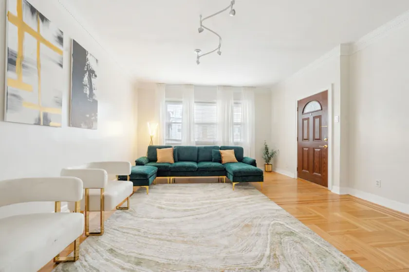 Spacious 3BR Luxe Escape near NYC - Image 1