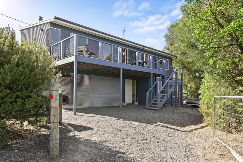 O'Donohue Rd, Spacious with Sea Views - Image 1