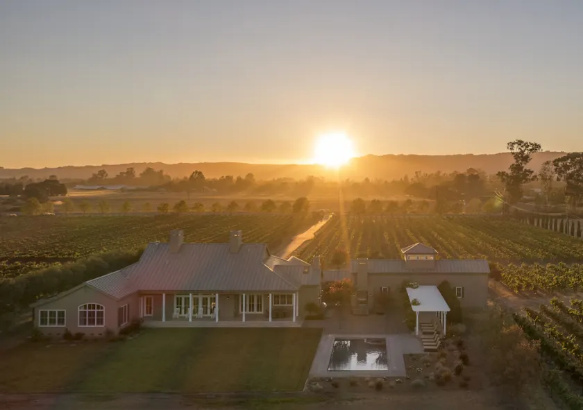 Private Estate on Vineyard - The Attune Estate - Image 1
