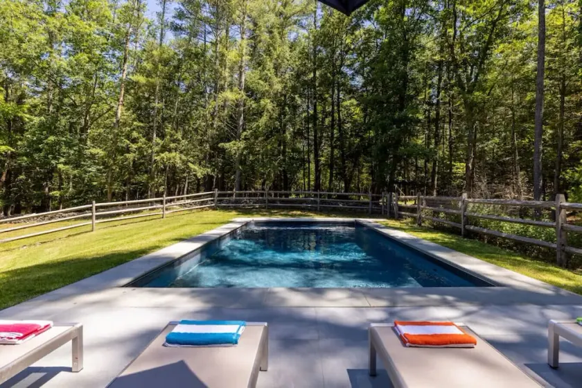 Paradise Woodstock - Pool Opens 1st May! - Image 1