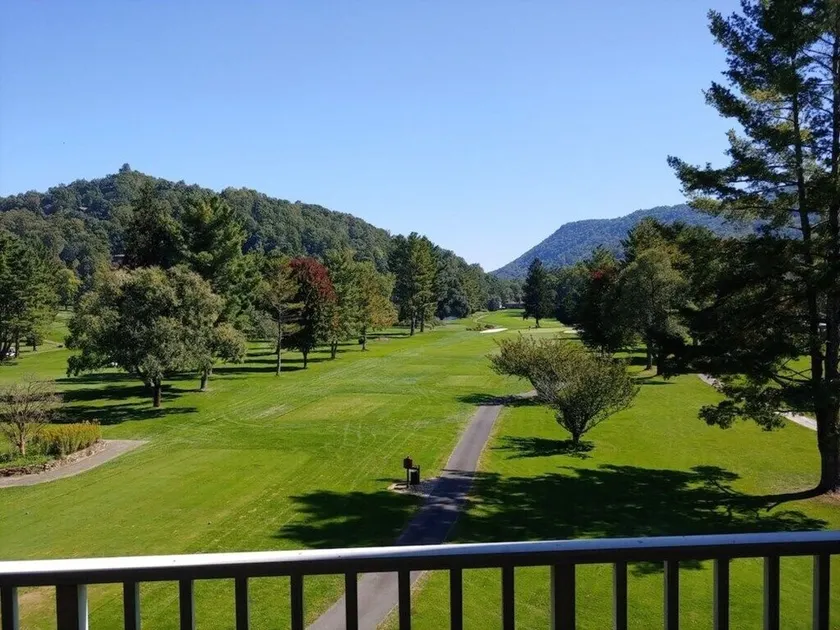 Hole in One Mountain Retreat 2 Bedroom, 2 Bath, Beautiful View - Image 1