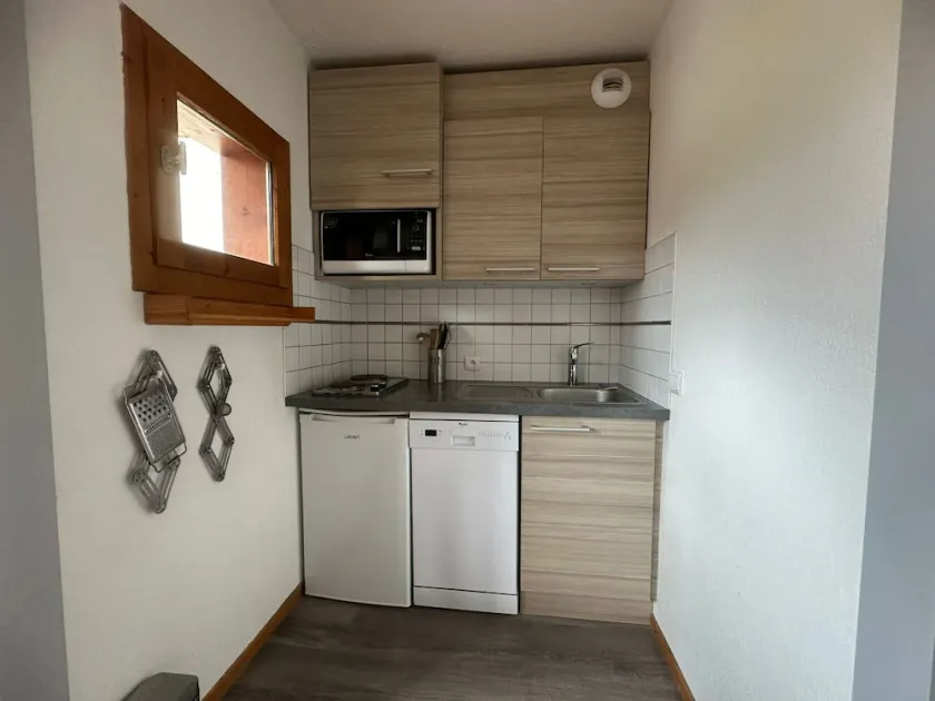 Bright studio for 4 near slopes - Image 1