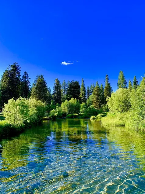 Crater Lake Resort - Image 1