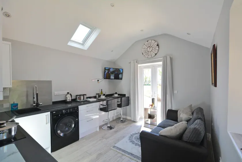 The Bothy - Ground floor conversion near Bath and Priston with outstanding views - Image 1