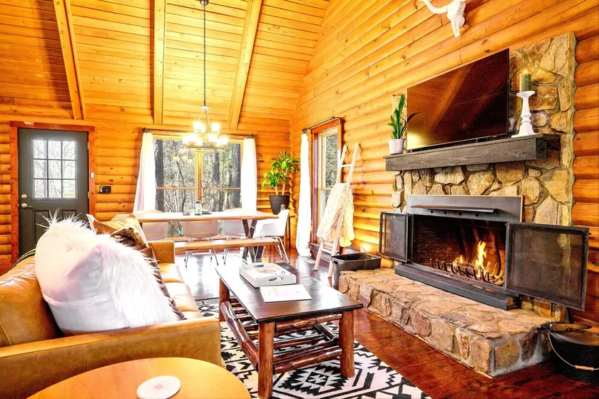 Big Warm Hug of a Cabin! Luxury Linens, Best Coffee Station for Miles - Image 1