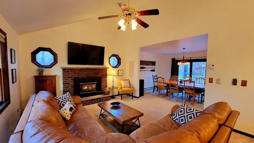 NEW!! 5 Star Gated Community. Wifi, Games, Fire Pit, 5 Smart TVs, Towels/Linens! - Image 1