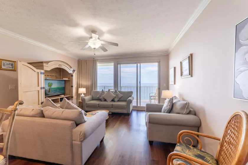 Pineapple Paradise Treasure Island 2004-Beachfront-2Bd/2Ba-Huge Balcony! Find Your Treasure! - Image 1