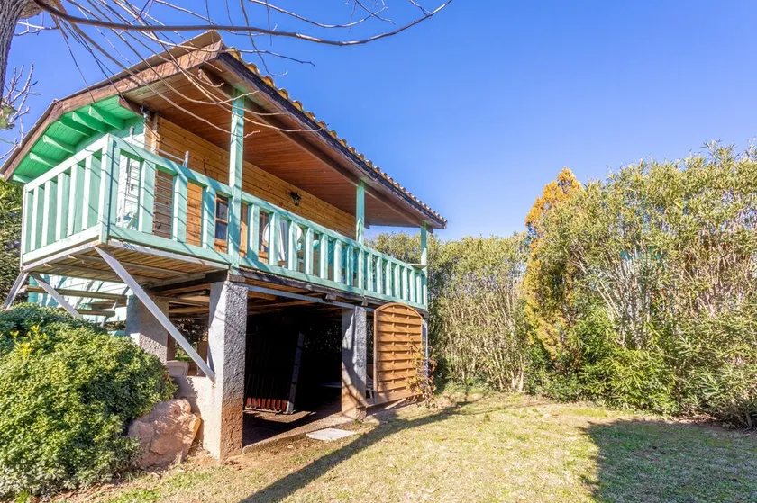 Chalet 'Joli En Bois' avec Terrasse Privée, Wi-Fi et Climatisation - Image 1