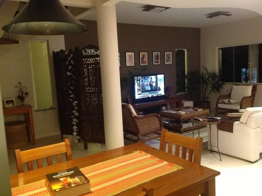 Modern house with 4 suites, on Itacoatiara Beach, 40 minutes from Rio de Janeiro. - Image 1