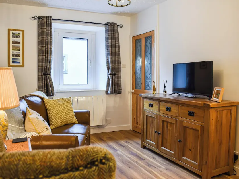 2 bedroom accommodation in Clapham, near Ingleton - Image 1