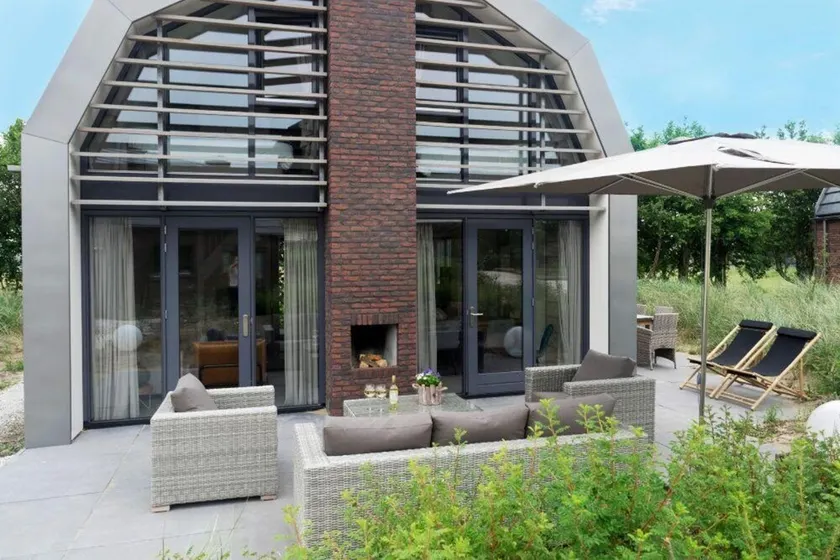 Maison de vacances luxueuse avec sauna dans une réserve de dunes, à 2 km de la mer - Image 1