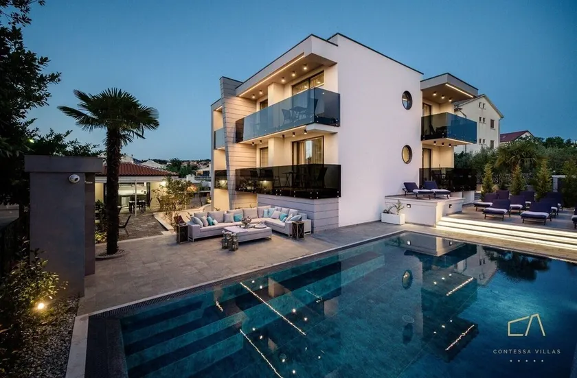 Deluxe Villa Curiera - Image 1