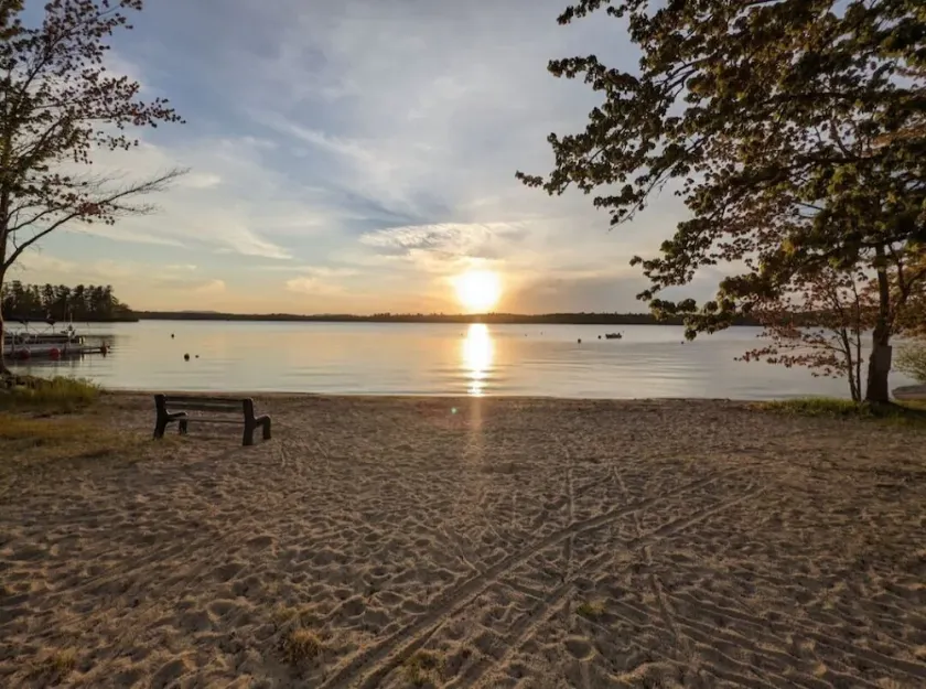 Beautiful home with 150ft sandy beach and private boat launch on Big Sebago!!!!! - Image 1