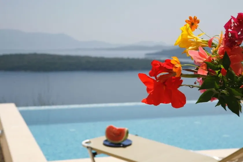 Villa adatta alle famiglie con piscina privata e barbecue | Vista sul mare | Adatta per il telelavoro - Image 1