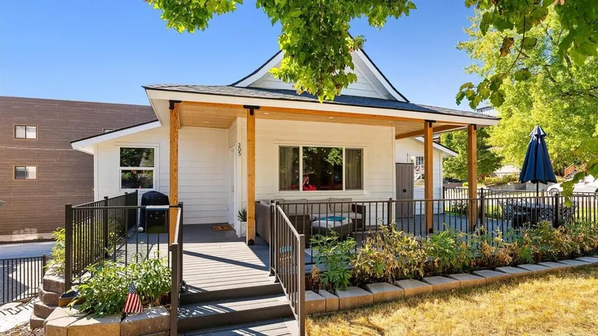 3 Bedroom House in the Heart of Downtown Whitefish! - Image 1