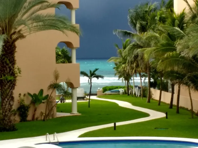 Ocean view luxury condo with a outstanding deck - Image 1