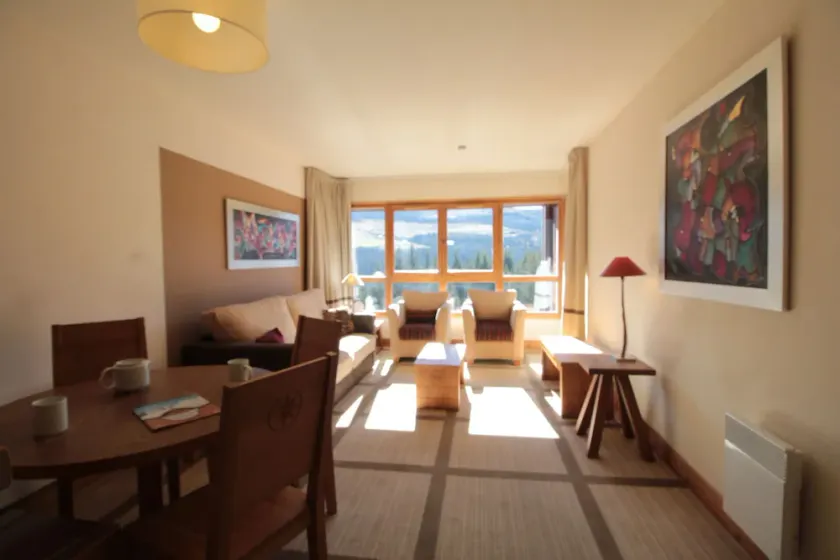 Modern furnished apartment with beautiful views at the slopes (ski-in ski-out) - Image 1