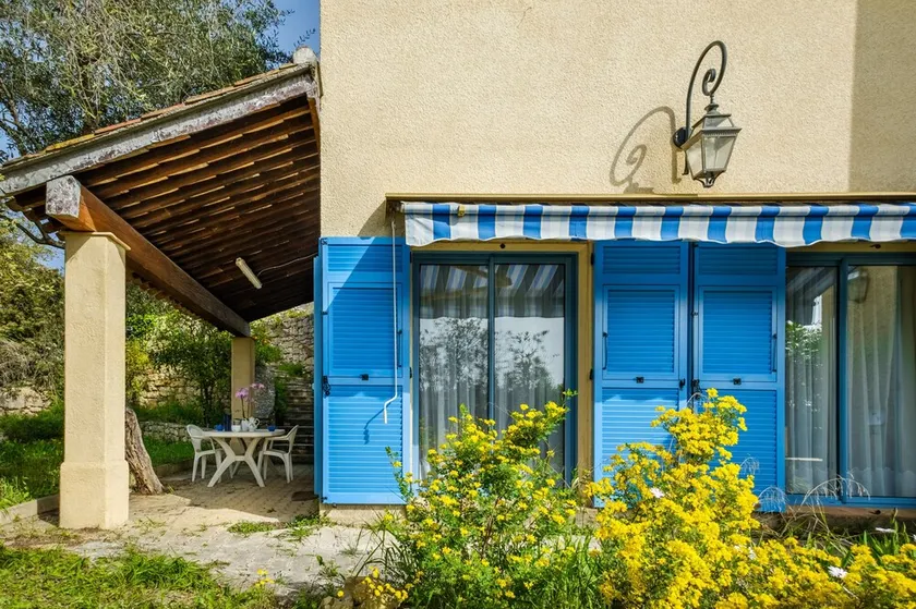 Appartement \"Numéro 1\" avec piscine privée, terrasse privée et Wi-Fi - Image 1
