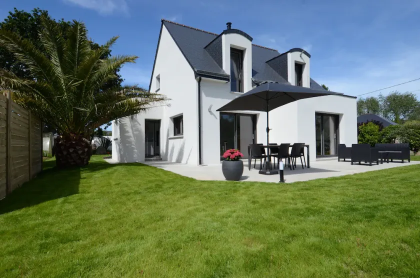 Contemporary 4* house in Trégastel, close to beaches and shops. - Image 1