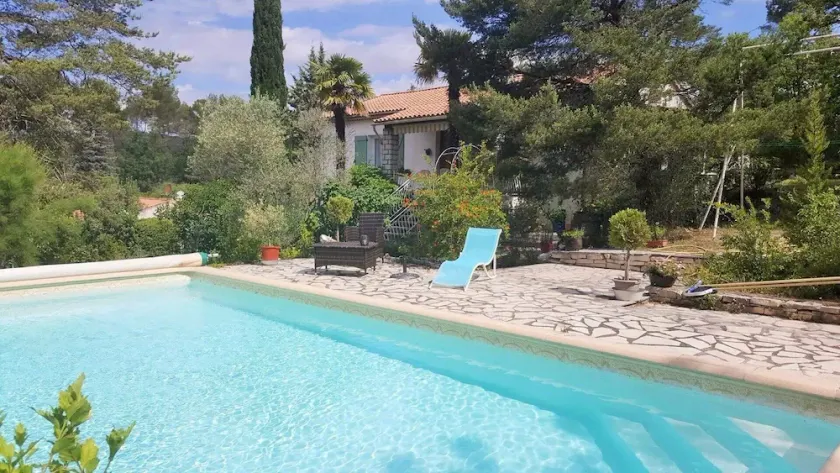 Chalet con encanto en Luberon - Image 1